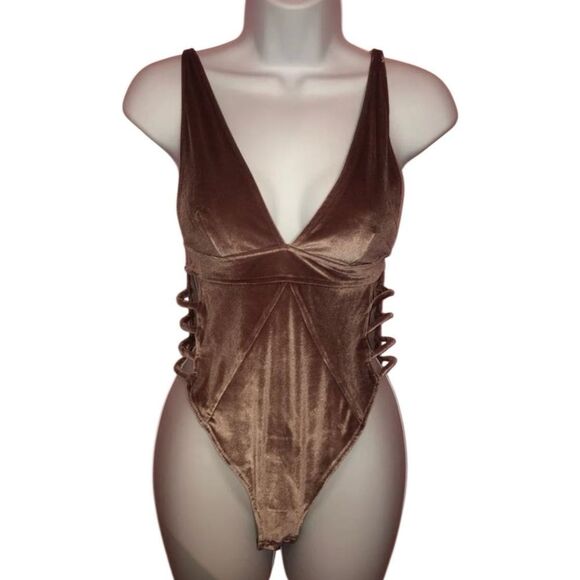 Forever 21 Mauve Velvet Cutout Bodysuit Size Small - Picture 1 of 6